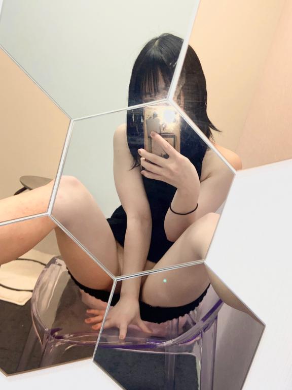 ベッドびちゃびちゃ🐳💦