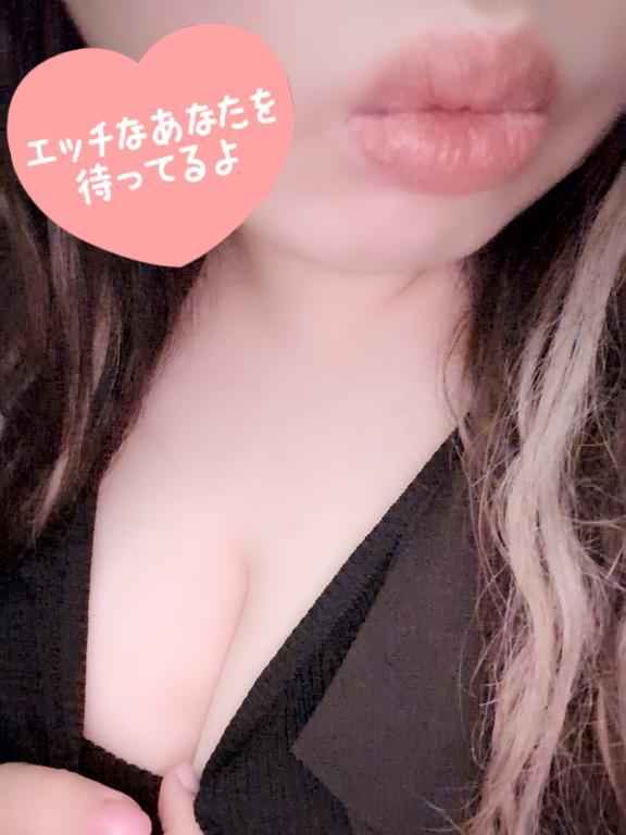 夜になると…