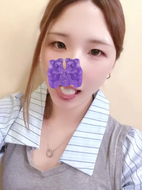 しおり素敵な女の子は好きですか?