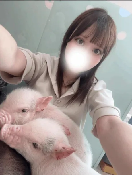ひなこ☆圧倒的美少女！隣の人妻お口で愛して