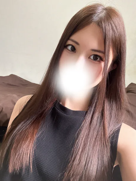 新人えなティアラ