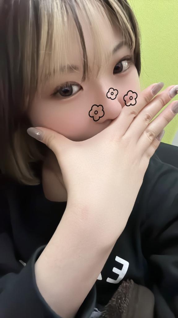 出勤してますっ😌