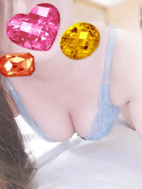 お仕事中に覗いちゃうのはだ～れ？/チアキ