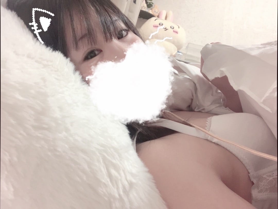 みんな今日もお疲れ様!一緒におねんねしよ(՞- -՞)ᐝ