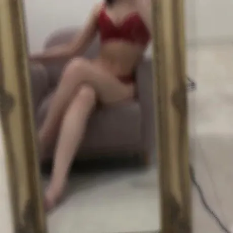 きょう出勤できるかも⁇🥰/あいな