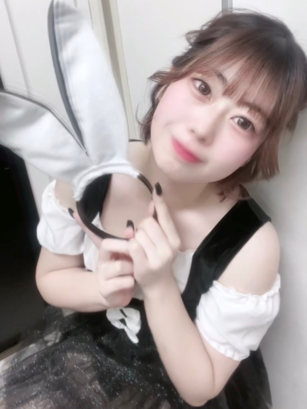 新人ななえティアラ