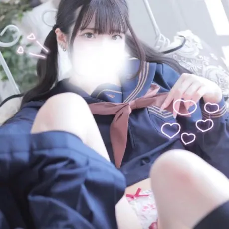 制服で💗💗/もな