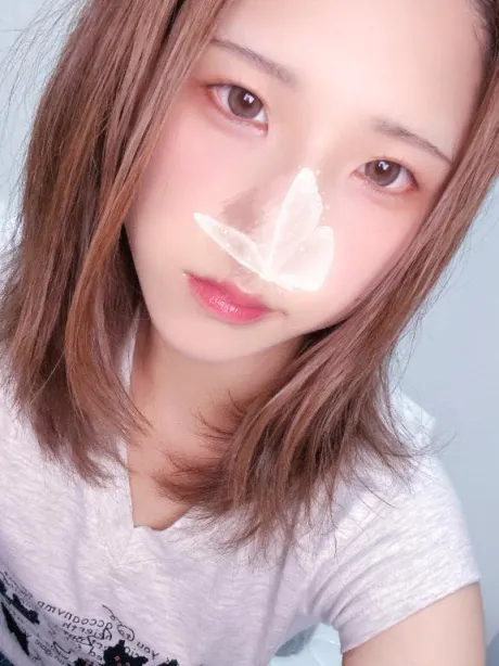 しおり素敵な女の子は好きですか?