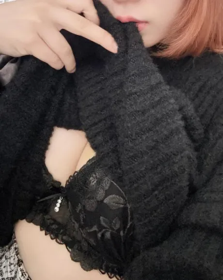 本日出勤です💖ぎゅーってしにきて？/りりな