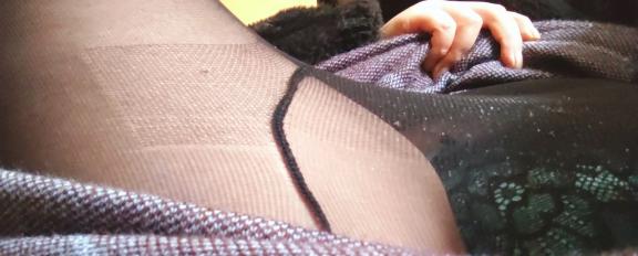 黒パンスト×セクシーランジェリー