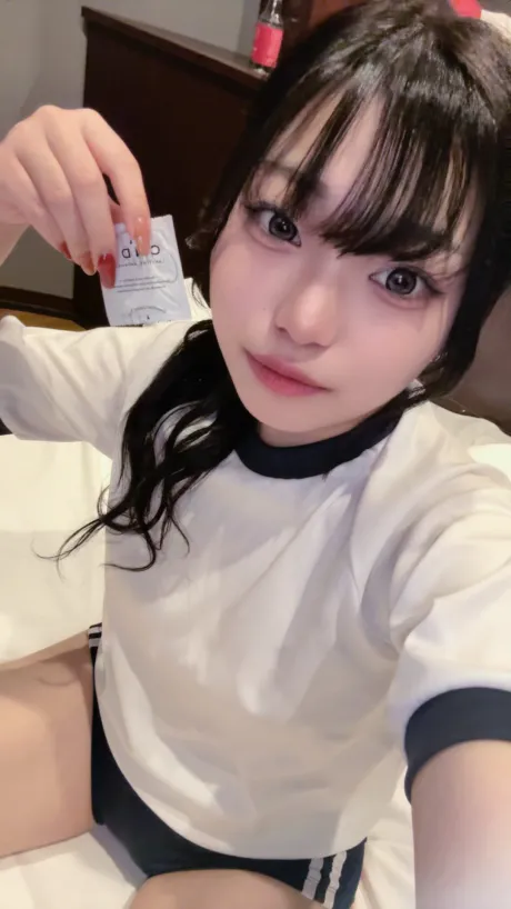 新人しのんティアラ