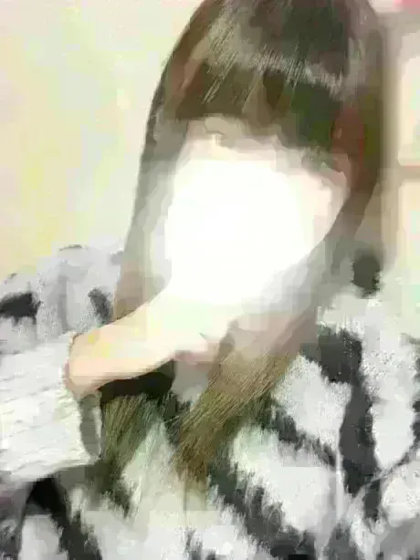 エマTWO×TOP-ツートップ-