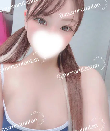 新人めるるティアラ