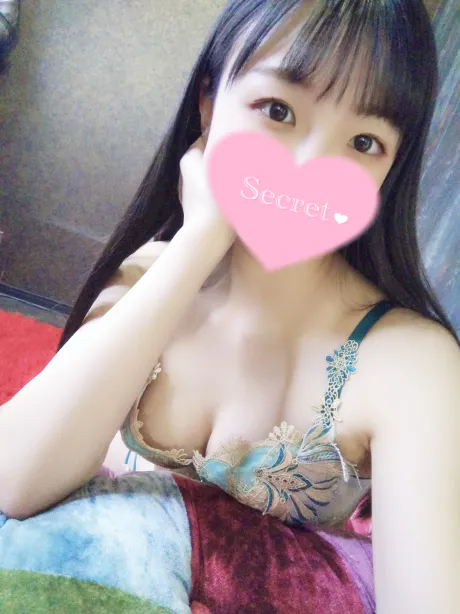 はじめまして♡/現役単体AV女優☆乙○カレン