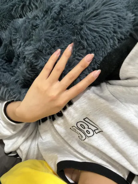 しおり素敵な女の子は好きですか?