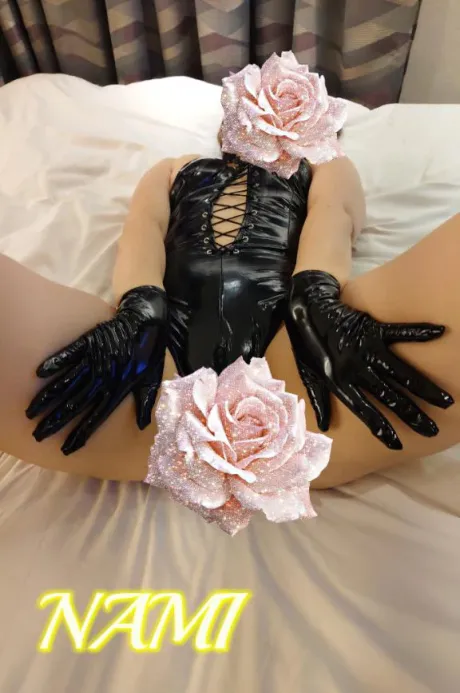 なみ人妻の楽園