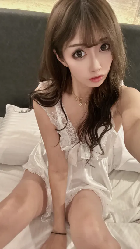エロいこと💙/新人せな☆静謐で妖艶な美しさ