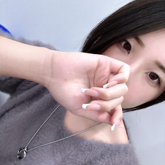 しおり素敵な女の子は好きですか?