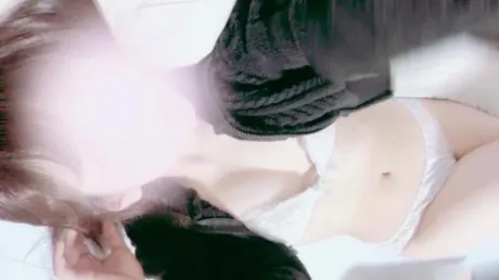 こんばんは/にな【青森産美女のエッチな顔】