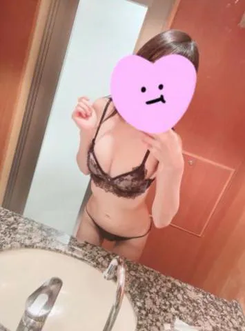 美里秘密の奥様