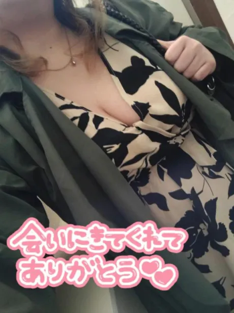 なつめ　爆乳調教師Ｊの圧力！おばさんの店