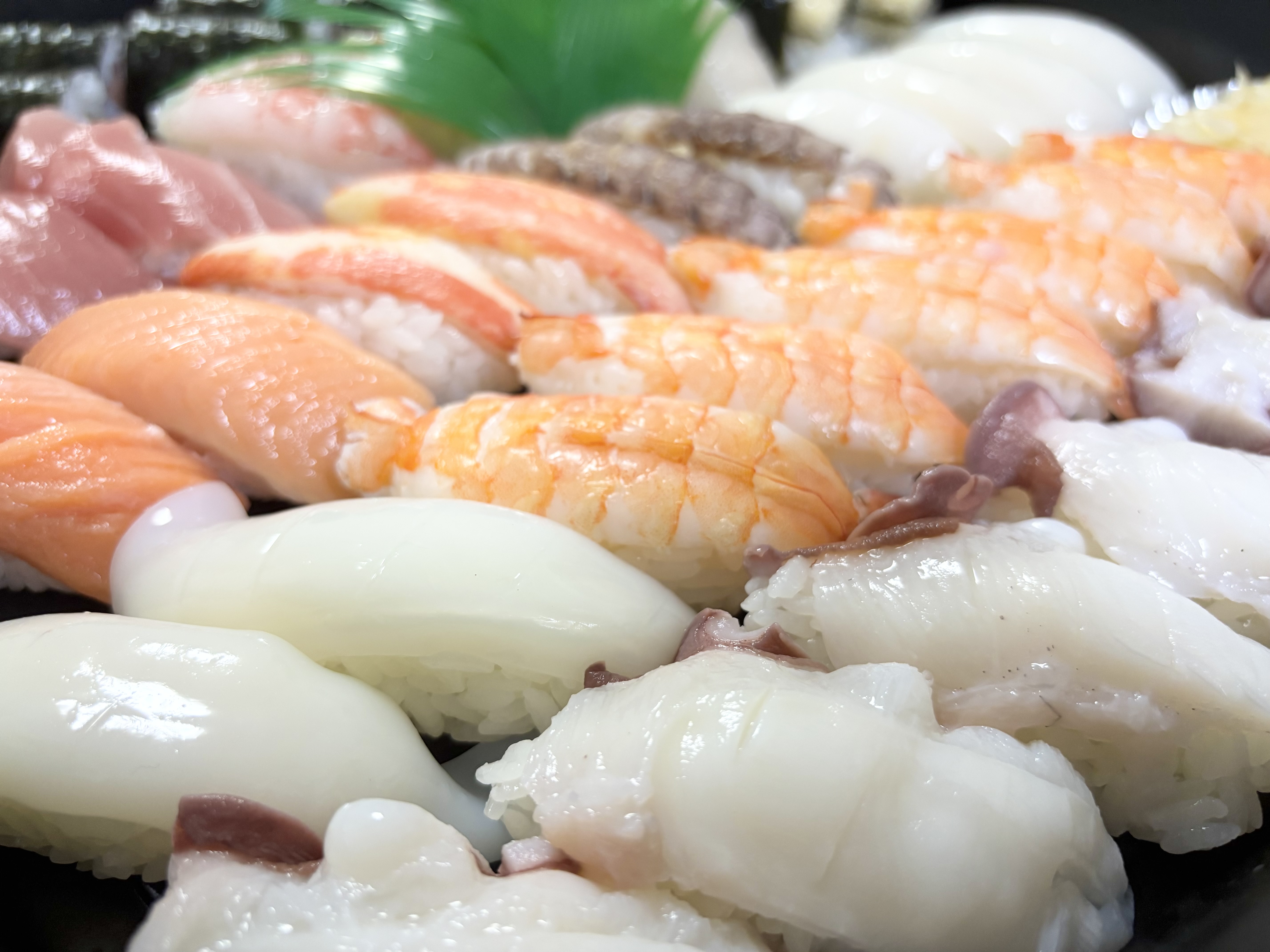 ｽｼ(ง🍣 ˘ω˘ )ว🍣ｽｼ