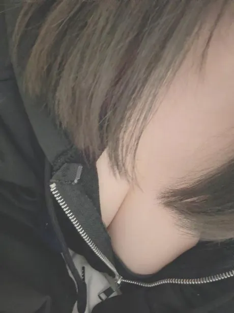 くるみ【Fカップ巨乳 目が合って堕ちる】のブログ くっつきたい気分😳💗