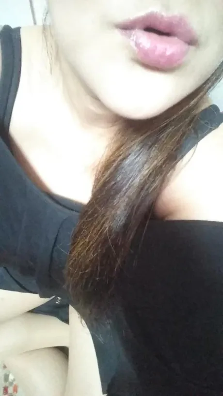 ひすい★濃厚フェラ×全裸コート隣の人妻お口で愛して