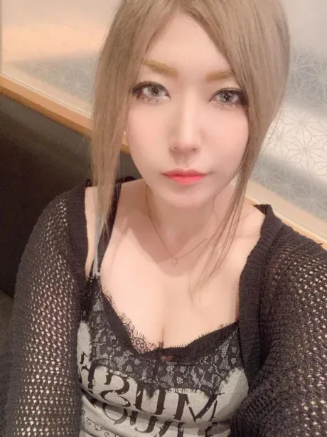 りいな(女王様)人妻生レンタルーNTRー