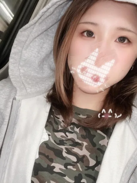 しおり素敵な女の子は好きですか?