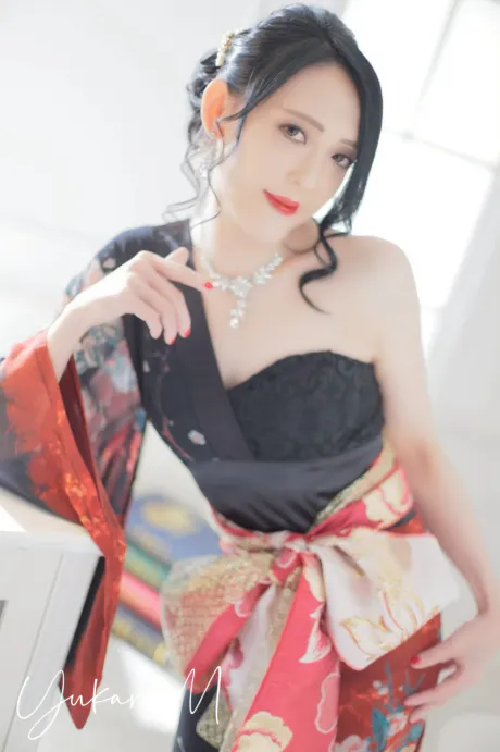 S嬢・紫-YUKARI-　フェティッシュDOLCE