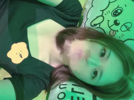 しおり素敵な女の子は好きですか?
