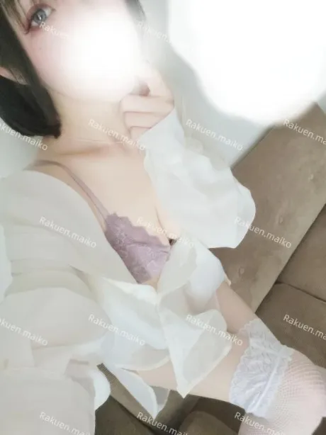 まいこ人妻の楽園