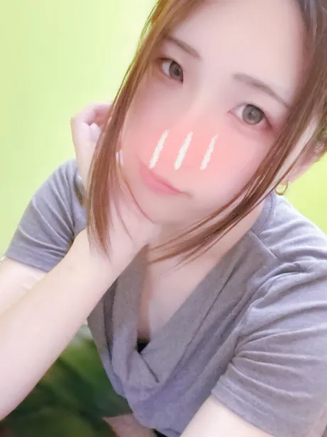 しおり素敵な女の子は好きですか?
