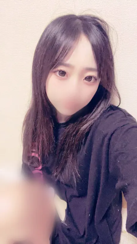 秘密なことしよ？/ゆあ