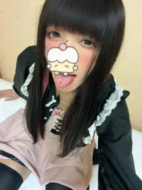 あとむ（ニューハーフ）人妻生レンタルーNTRー