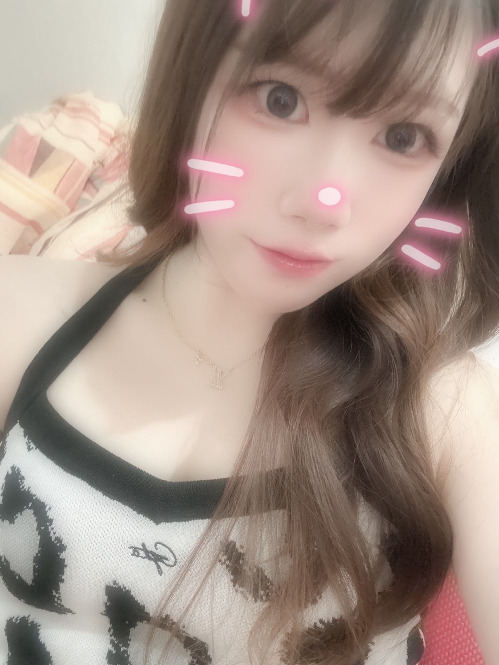 今日ブラ着けてないにょん 