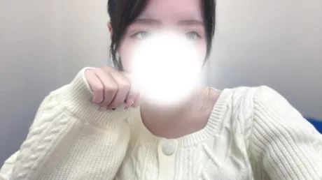 ≡⊂(^-^)⊃/ヒカル