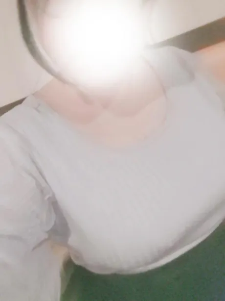 まり★溢れる豊満爆乳若妻隣の人妻お口で愛して