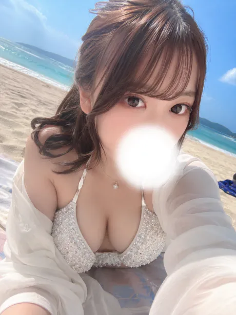 ♥️早い者勝ち♥️/新人るの☆透き通る色白素肌
