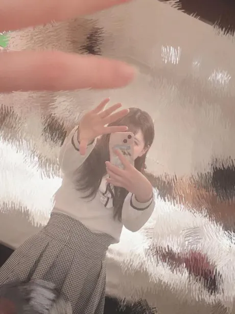 こんにちは/にな【青森産美女のエッチな顔】