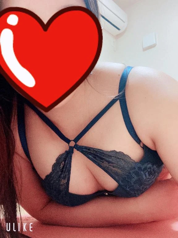 昨日買ったグロスが想像以上に可愛くて、テンション上がりまくりなレノさんです🕺