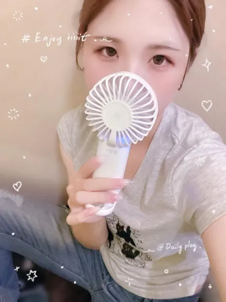 (∩'-'⊂)シュッ