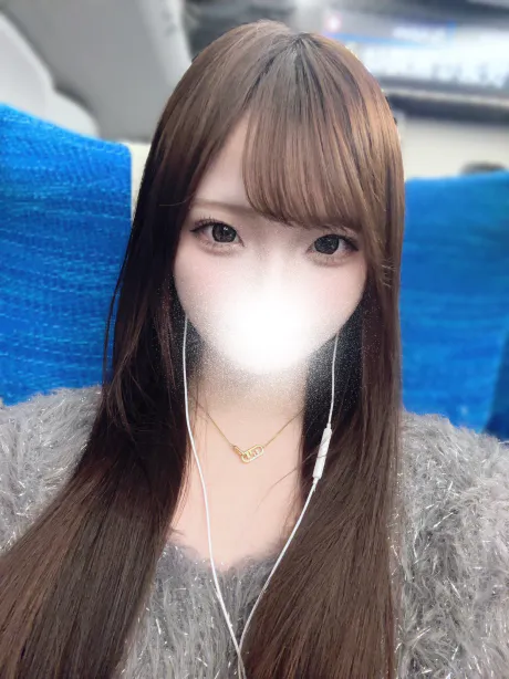 新人なのはティアラ