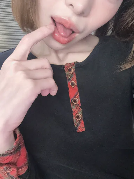 「そんなに細くて何食べてるの？」/むつ店 5/26 なつ【色白スレンダー】