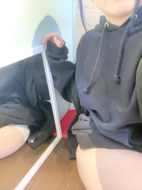 鏡越し🪞/ウルカ