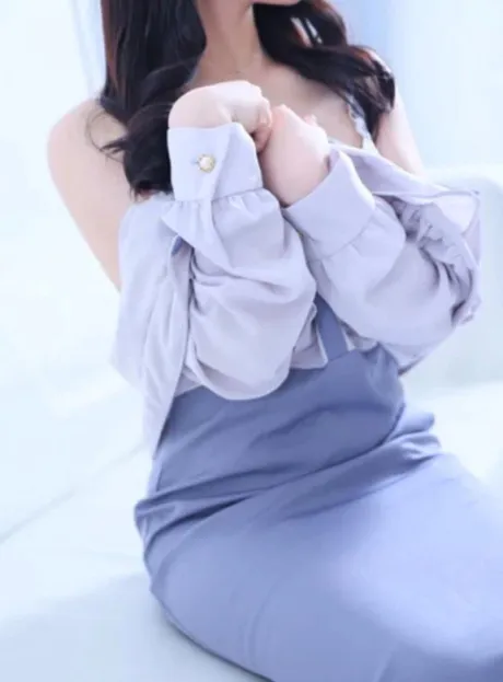 心々(ここ)のブログ なんと今日出勤します🤍