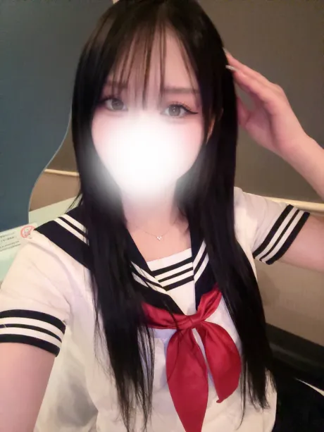 新人らうるティアラ