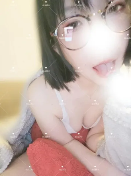 まいこ人妻の楽園