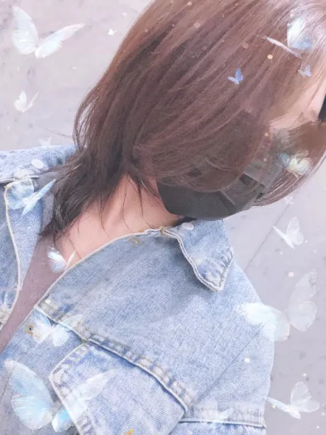 しおり素敵な女の子は好きですか?